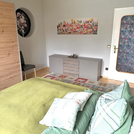 Big With Garden Apartment *