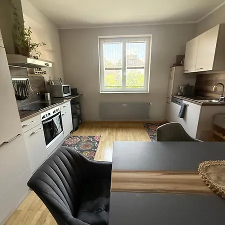 Big With Garden Apartment Klagenfurt am Wörthersee