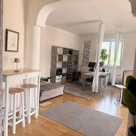 Apartment Big With Garden