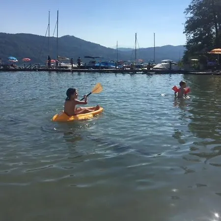 Apartment Big With Garden Klagenfurt am Woerthersee