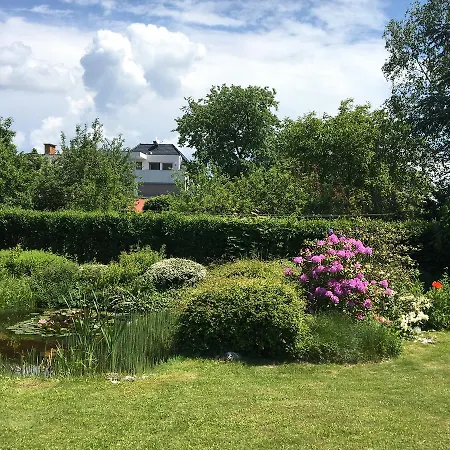 Big With Garden Apartment
