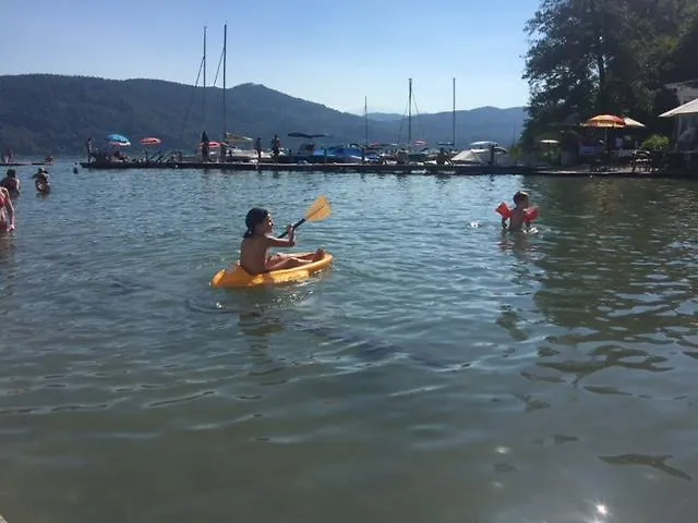 Apartment Big With Garden Klagenfurt am Woerthersee