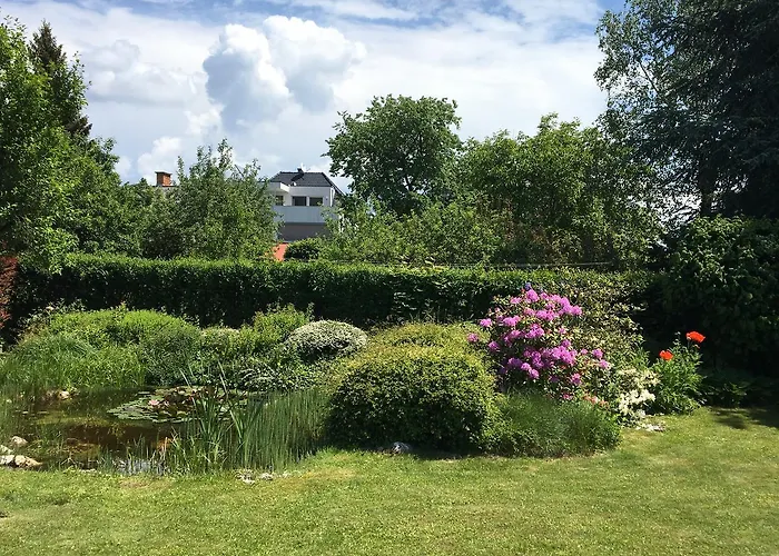 Big With Garden Apartment